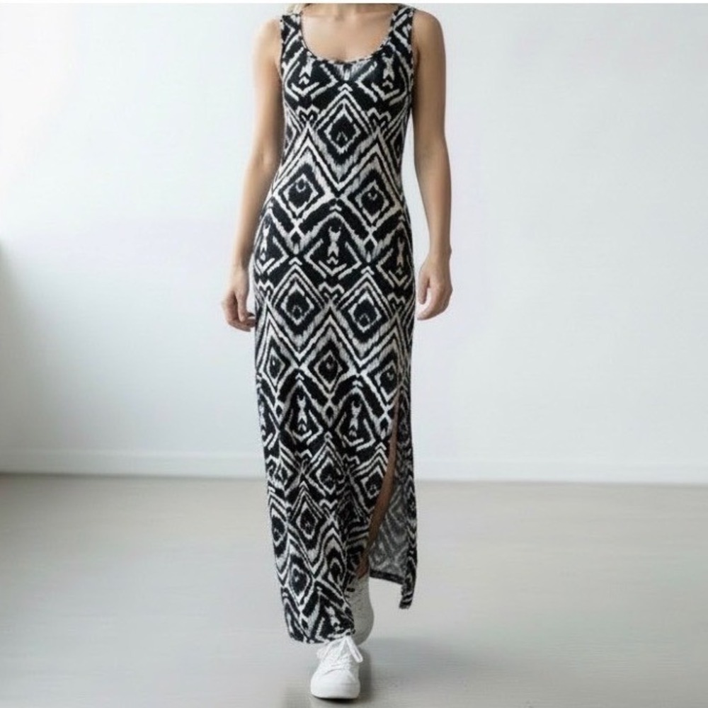 Tbags Los Angeles Maxi Dress with Slit Racerback Resort Wear Sleeveless sz S